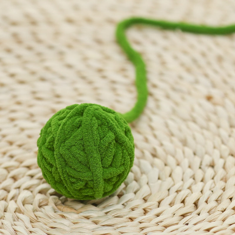 Đồ chơi cuộn len cho mèo màu xanh lục Đồ chơi cuộn len cho mèo màu xanh lục