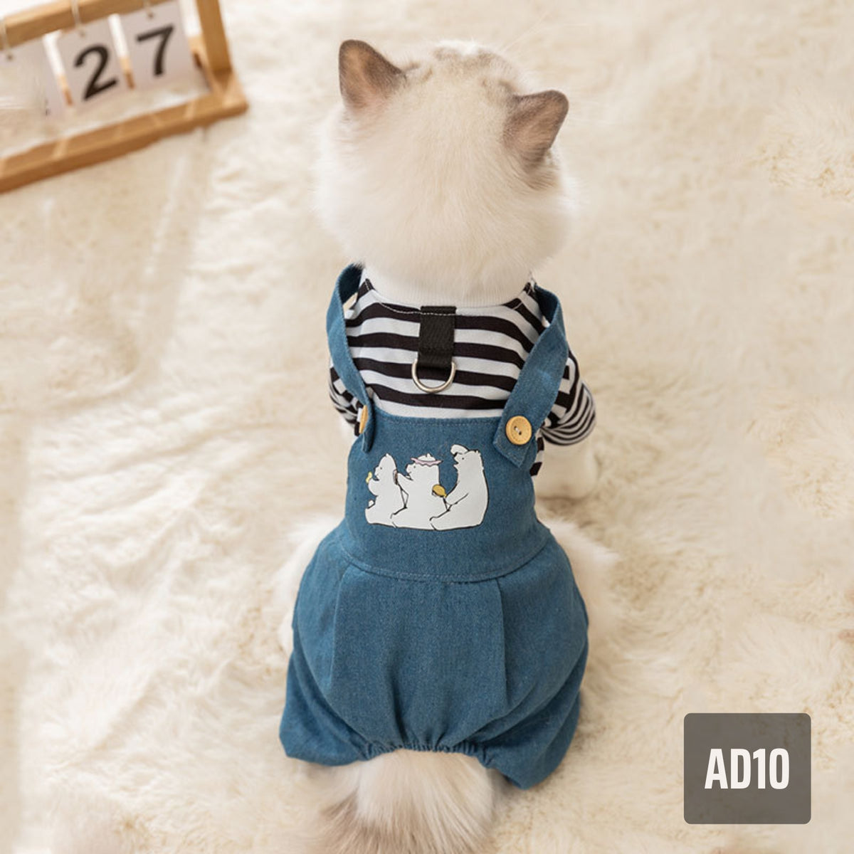 Áo cho mèo mùa đông dạng yếm 