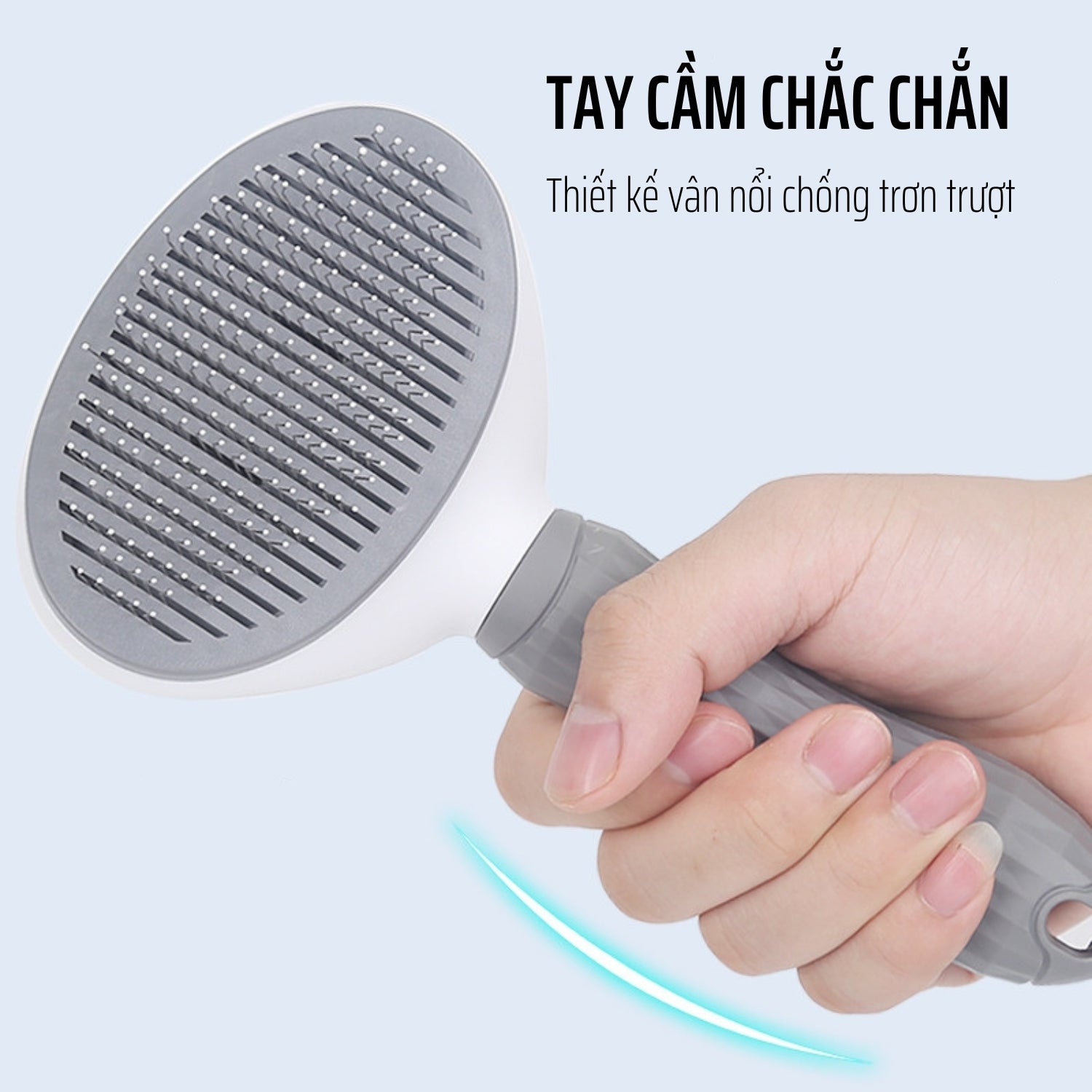 Tay cầm của lược thiết kế vân nổi chắc chắn