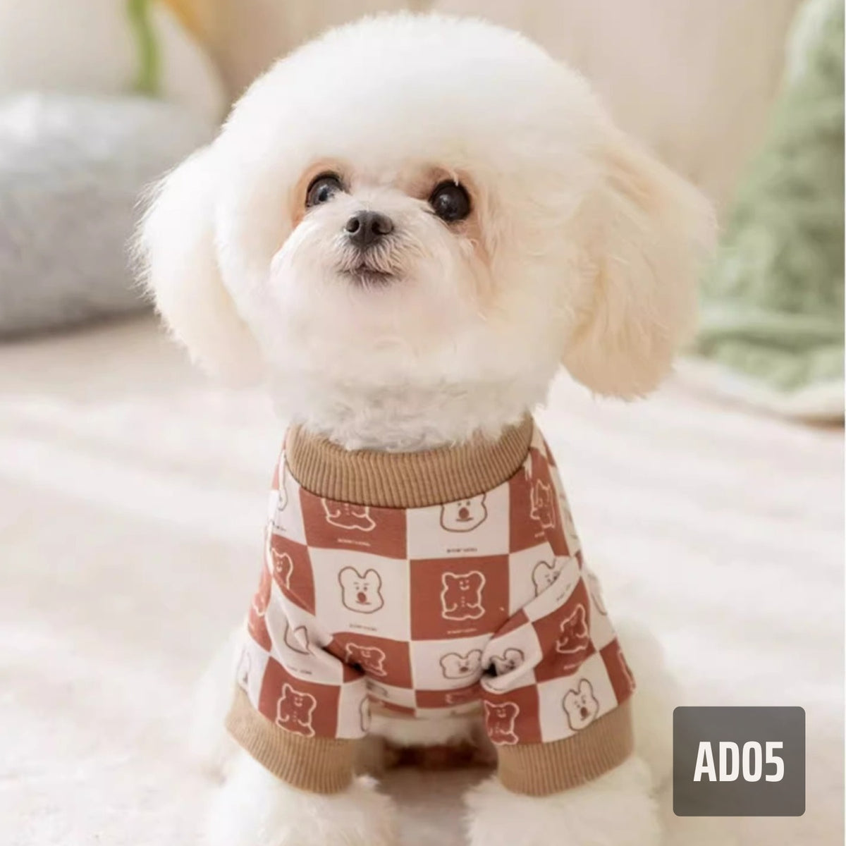 Mặt trước của áo cho thú cưng caro gấu